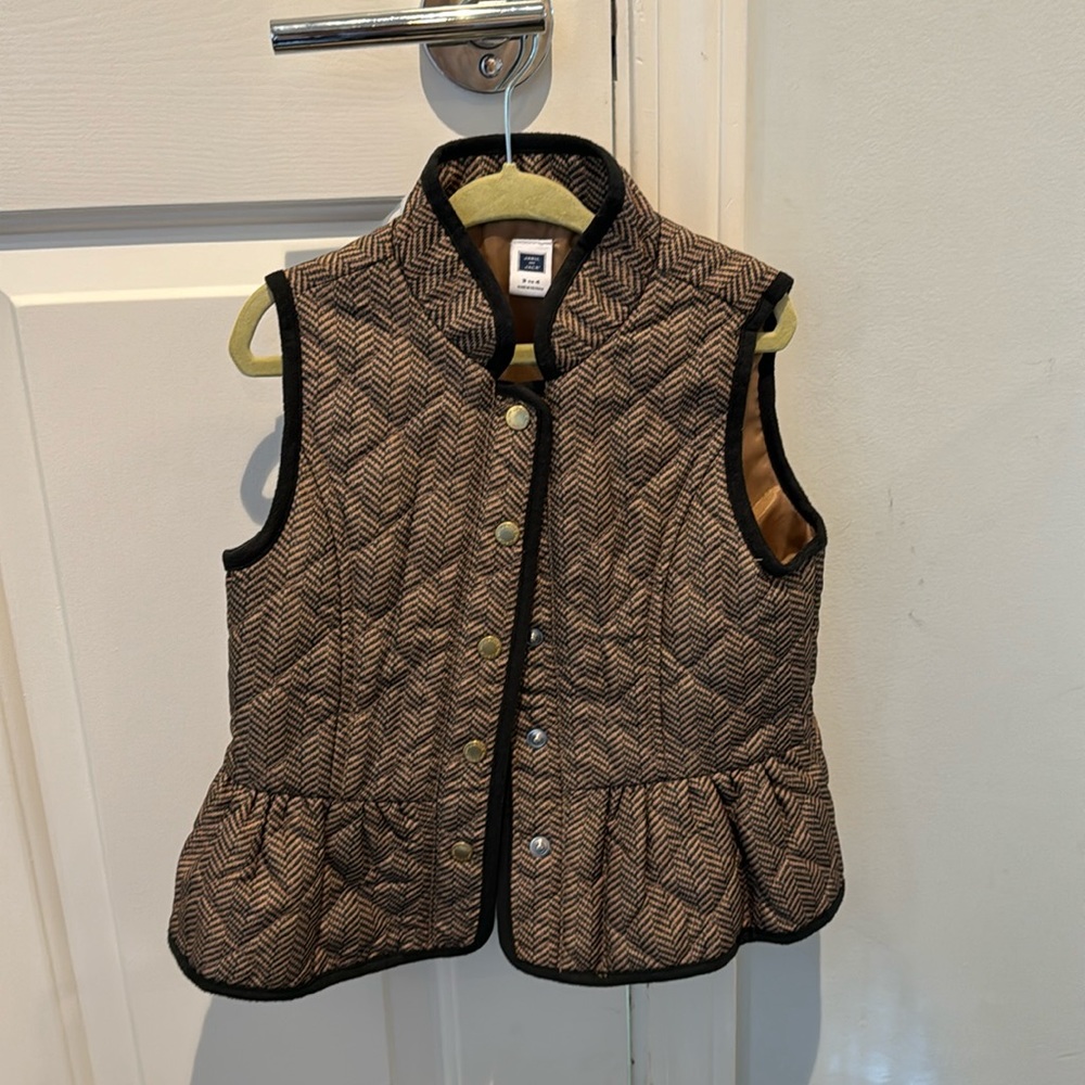 Janie and jack herringbone girls vest. Size 3-4.